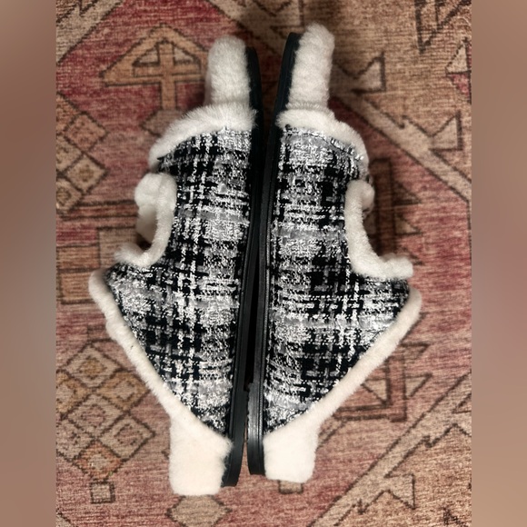 Stuart Weitzman Piper Shearling Slides 7 - Picture 5 of 8